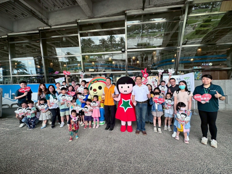 家扶428兒保日宣導活動於國道清水服務區熱爆舉行