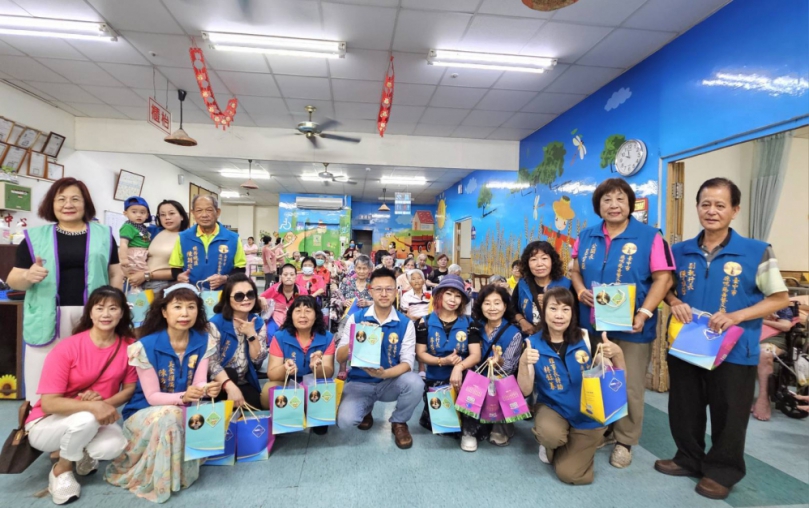 臺中市鹿鳴慈善藝文協會關懷探視大甲永和老人長期照護中心長輩