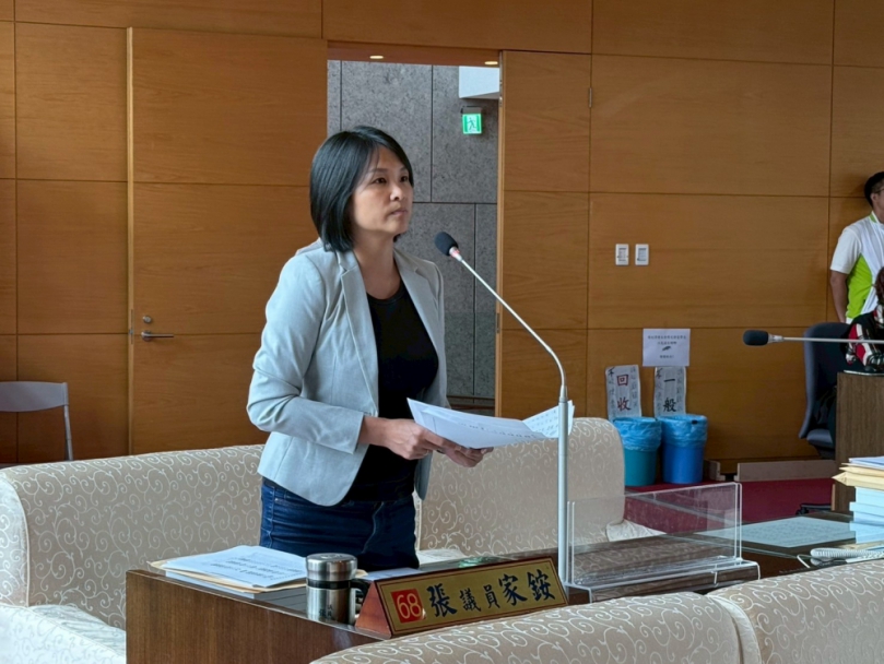 中火近期火力全開  台中市政府環保局長陳宏益表示是因為中央未啟用「乾淨能源」    民進黨台中市議員張家銨：「乾淨能源」若核能  台中人是否已經被默許為核電重啟後的核廢料承擔者？