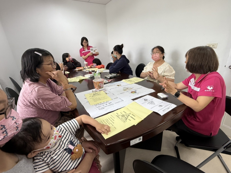 北台中家扶「溫媽媽志工隊」連續21年端午送粽傳愛