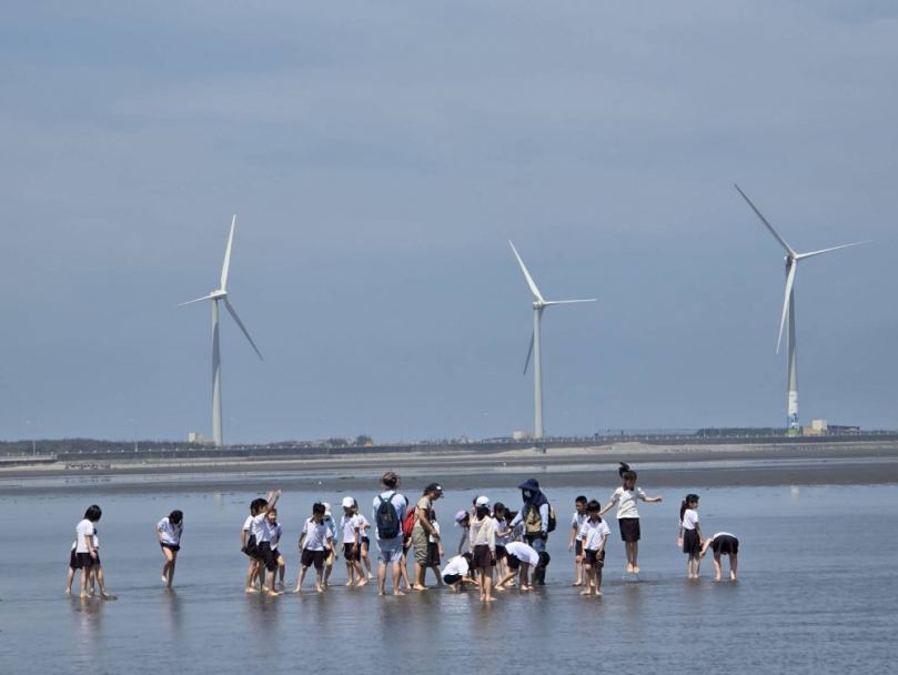 高美濕地露營場優化中  中市建設局暑期推出「高美最美」生態導覽