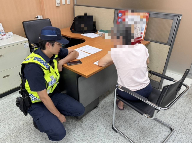 假兒子換手機欲誆30萬元    婦人險匯款警及時阻詐