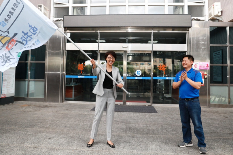 首屆全國青農運動會在南投 許縣長授旗盼旗開得勝