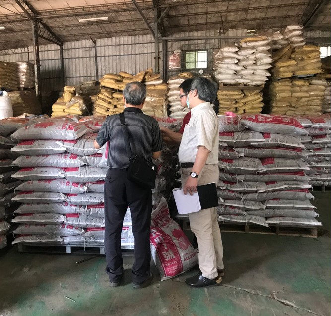 肥料不可擅自製造、分裝販賣及不實宣傳    中市農業局提醒違規罰鍰最少3萬元