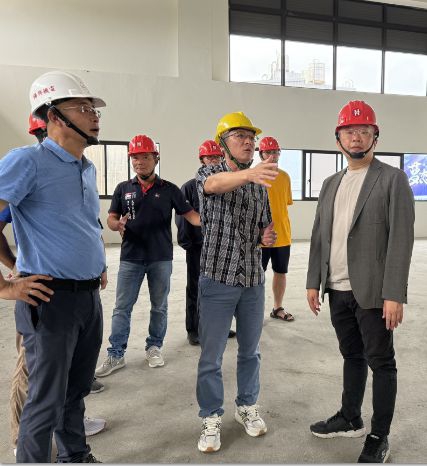 順天國中活動中心落成「只有空殼」立委蔡其昌會勘爭取經費補齊內部設備
