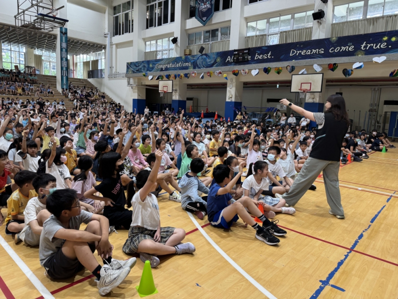 反詐不分你我他   公益演唱會前進東興國小   小朋友成打詐急先鋒！