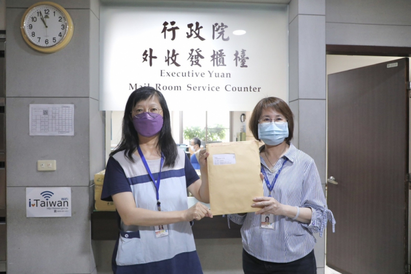 行政院刪減台中補助款逾32億  中市府北上遞交訴願書  盧秀燕：不得已提訴願確保市民權益