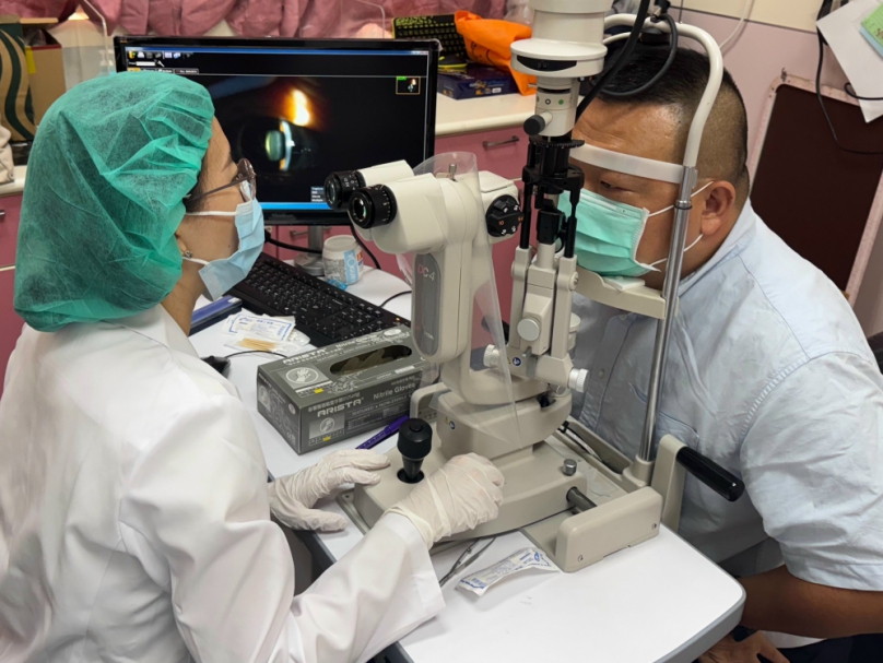 行動不便罹白內障拖延治療  嬤術後重現光明