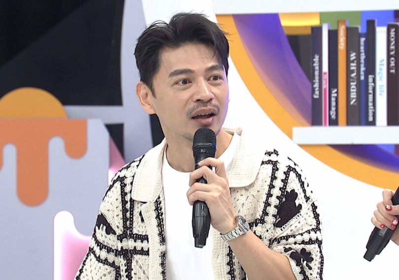 《同學來了》顧小孩一時輕忽  梁赫群驚見兒子「開窗坐在窗台上」  老公陪小孩玩到送醫  醫生告知要急救嚇壞黃小柔：很怕他走掉