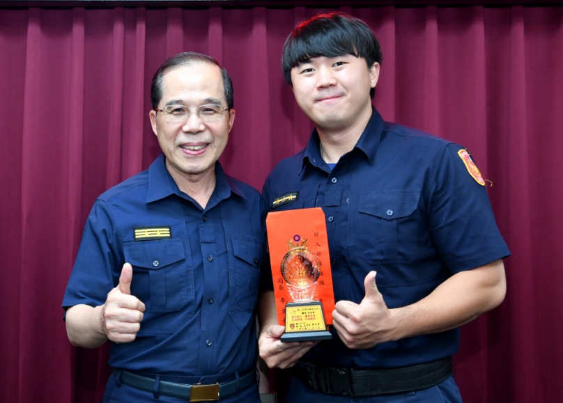 李居霖成功救下輕生女   盧廷彰表揚直稱好樣的