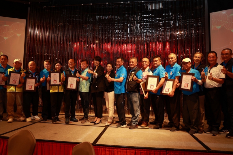 縣長許淑華表揚績優村里長