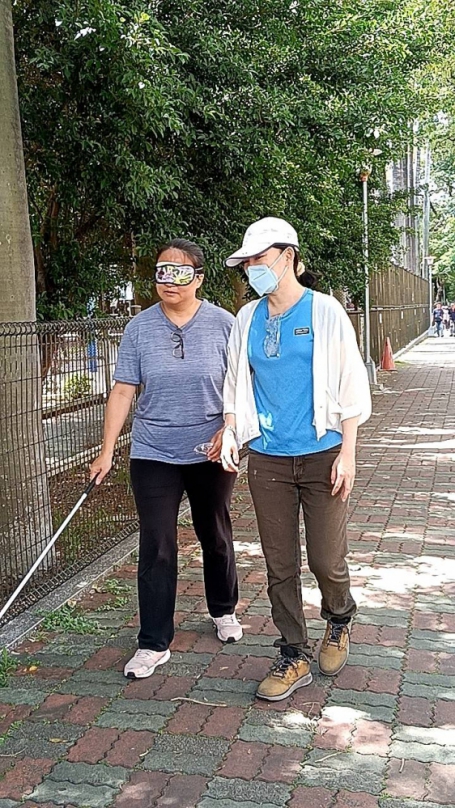 中市勞工局培訓15名視力協助生力軍 即刻為視障就業者服務