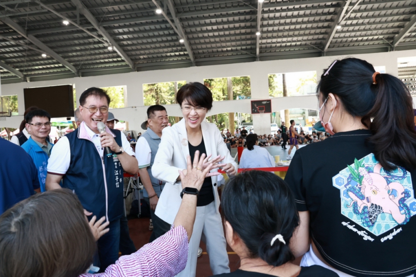 仁愛鄉運動會暨傳統射箭賽 許縣長到場加油打氣