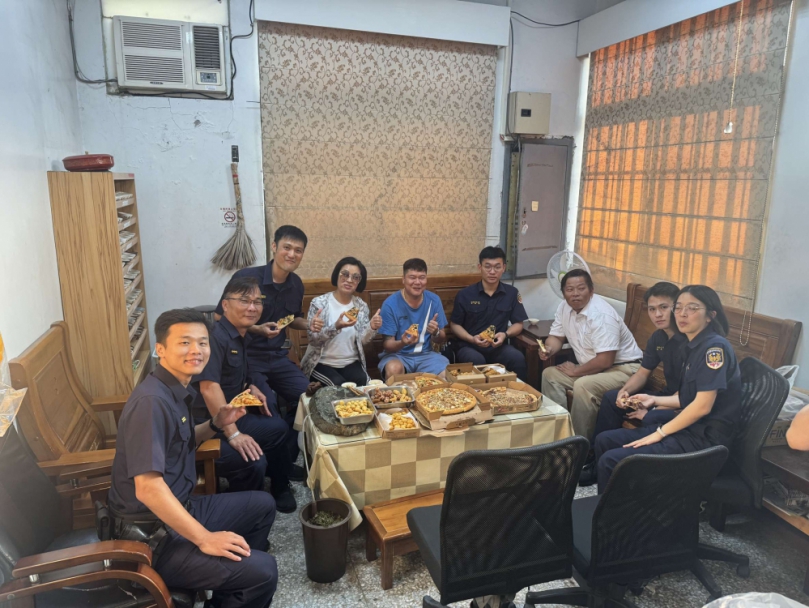 清水警分局明秀派出所歡迎警專實習生加強宣導紀律與安全觀念