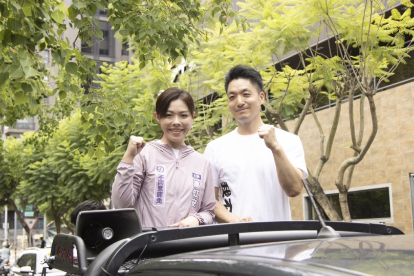 蔣萬安新竹刮旋風   站台掃街力挺高虹安