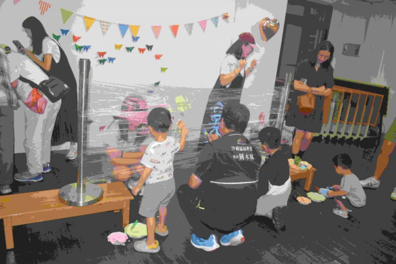 孤獨世代展覽假沙鹿深波圖書館溫馨開展歡迎各界到場觀賞了解