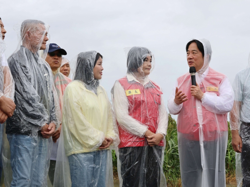 總統賴清德雲林勘災　張麗善籲農損救助落實救災不分藍錄