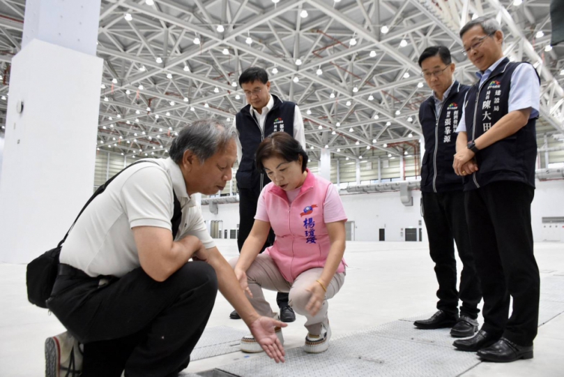 立法院經濟委員會赴台中國際會展中心考察 貿協宣布11月底展覽棟1樓正式啟用