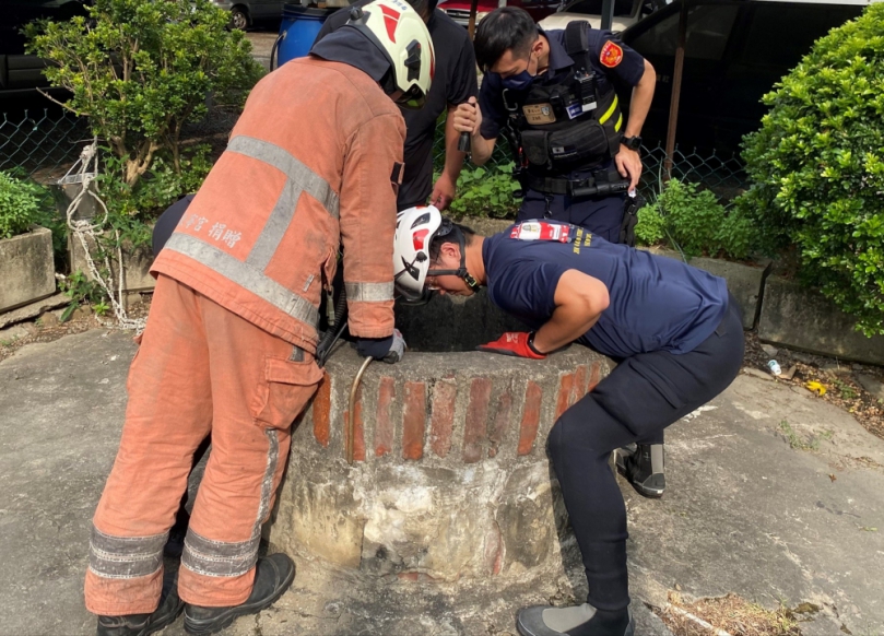 新竹市三國中生見義勇為   通報警消成功救出落井婦人