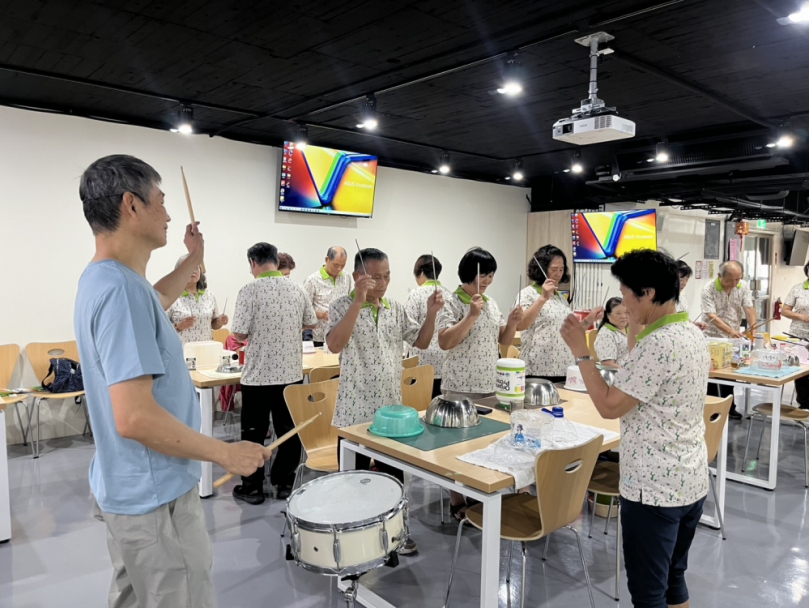 創意節奏樂器教學  社區長輩玩出音樂新樂章