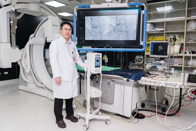 血管硬到氣球撐不開  醫師用「震波」擊碎鈣化 冠狀動脈嚴重鈣化合併再狹窄 IVL血管內震波碎石術有解