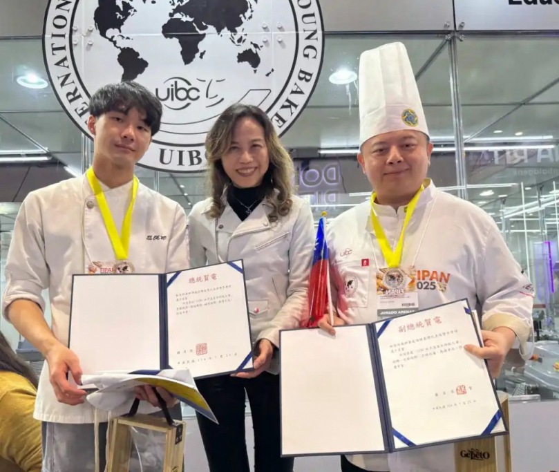 世界甜點賽台灣奪銀中臺科大李哲瑋「甜蜜秘境・森巴綻放」驚豔國際舞台