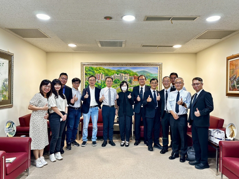 寶島眼鏡走進中臺科大共談視光產業創新轉型與共育新世代