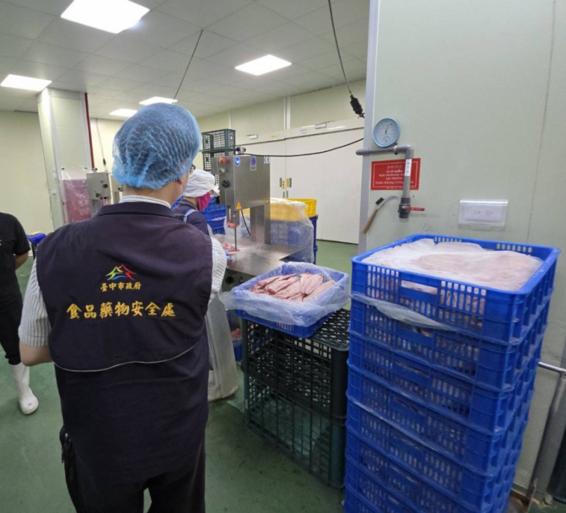 把關市民食安！中市食安處執行水產品專案稽查  查獲1件標示違規已下架停售