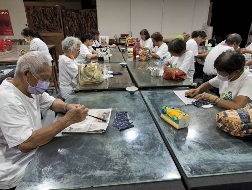 大甲區農會帶領長者探索在地「漆蛇藝思」