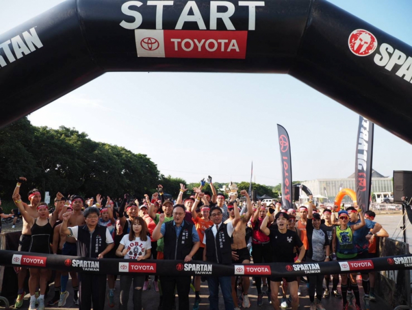 台中花博外埔園區華麗變身極限賽場！3千國內外好手齊聚挑戰斯巴達障礙賽