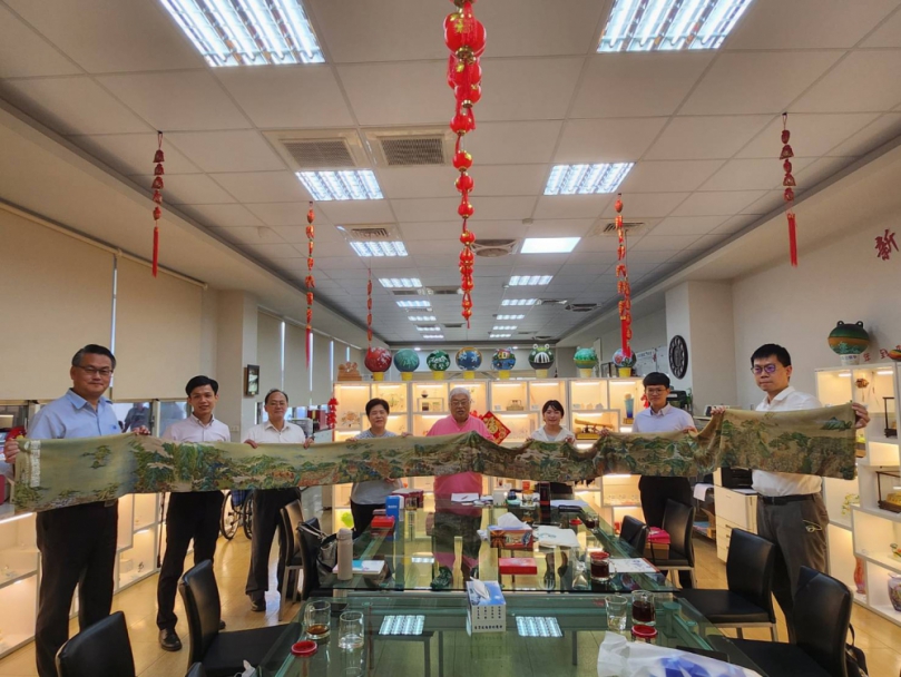 前彰化縣副縣長楊玉珍扮推手   盼臺灣之光「台明將」台灣玻璃廟驚艷世界