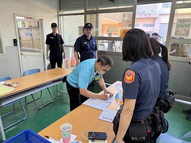 全國性公民投票及第11屆立法委員臺中市第2、3、8選舉區罷免案！霧警全面戒護公投、罷免票印製安維