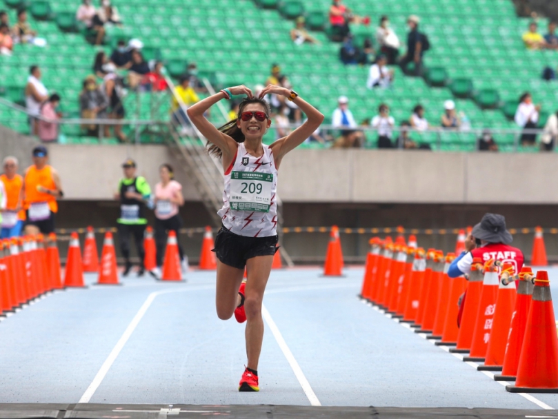 中捷員工翻轉人生  躍上台灣女子馬拉松百傑  分享希望與勇氣