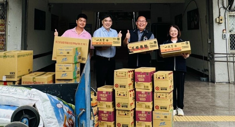 后里中元普渡祈福   普渡品捐贈啟明學校   賴同一區長號召：一起做愛心