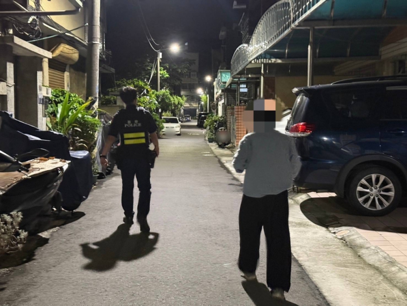 「孩子還在念書…」失智翁接孩子放學迷途近15小時   警一查驚見：孩子已成年