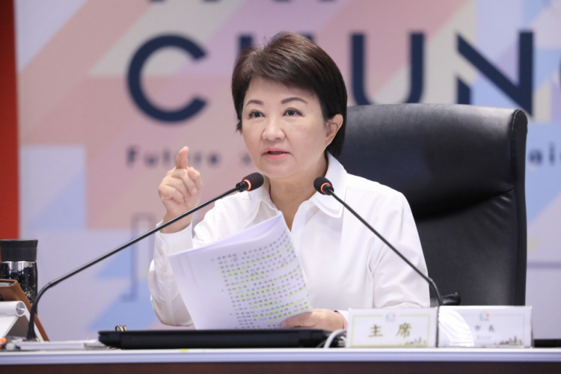 中市府通過115年度總預算案  市長盧秀燕：持續推動各項建設  照顧市民朋友  民進黨議員周永鴻指「預算難產鬧劇 盧秀燕難辭其咎」