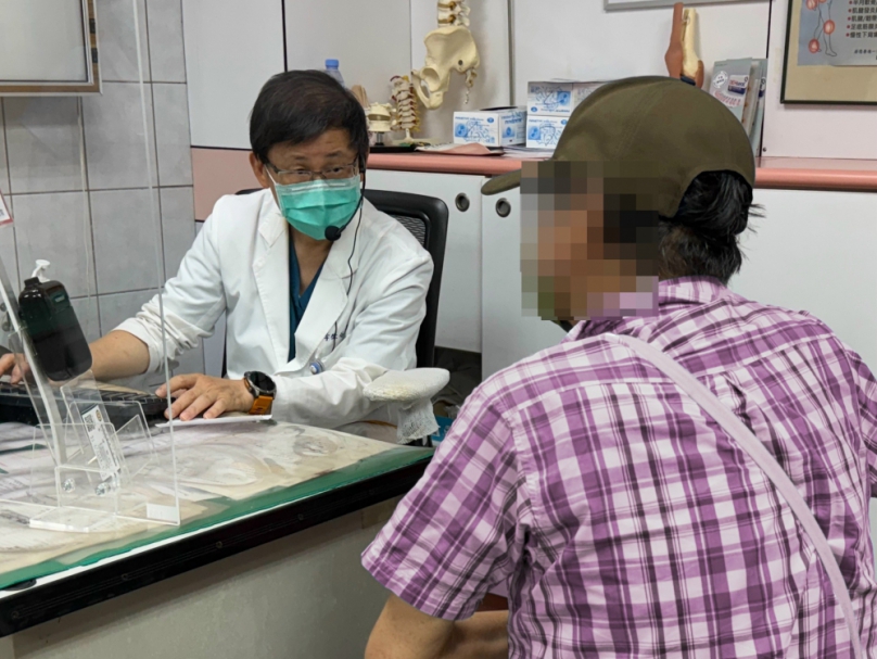 誤信網路偏方吃左手香治喉嚨卻釀大小便失禁