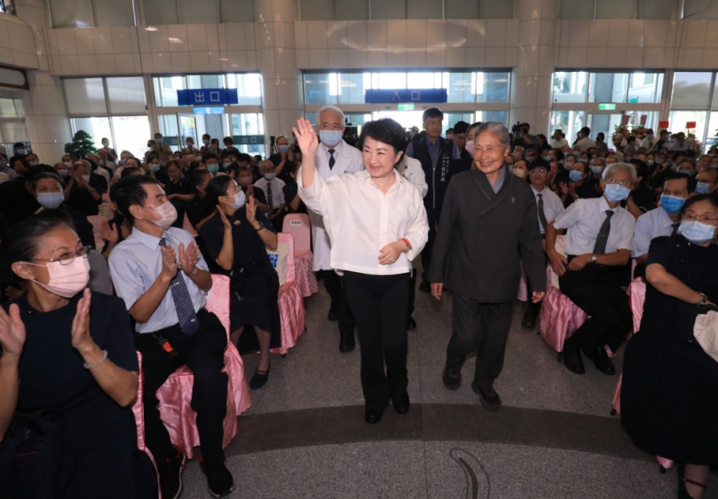 台中慈濟醫院關節中心暨國際膝關節健康促進中心啟用 盧秀燕:市民家人之福！