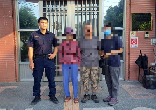 電動代步沒電卡山區釀驚魂   太平警入山助婦人脫困