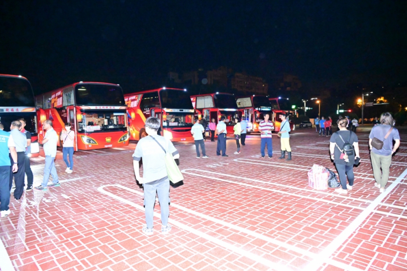 同島一命！新竹縣鏟子超人專車秋節直奔災區   陳見賢：你們是竹縣驕傲