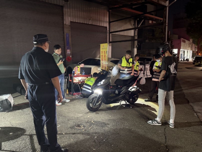 非法改管噪音車別想跑   霧峰警今年度通報破7千件噪音車