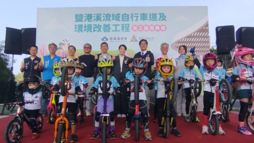 新竹市親子休憩再添新去處   香山鹽港溪自行車道   騎車滑車皆宜