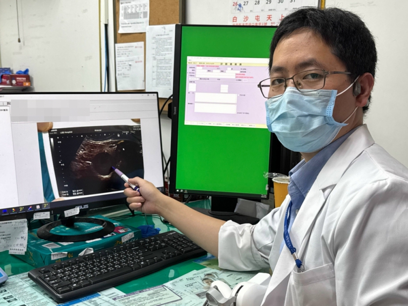 類機械手臂手術器械切除肝癌  價錢僅達文西三分之一