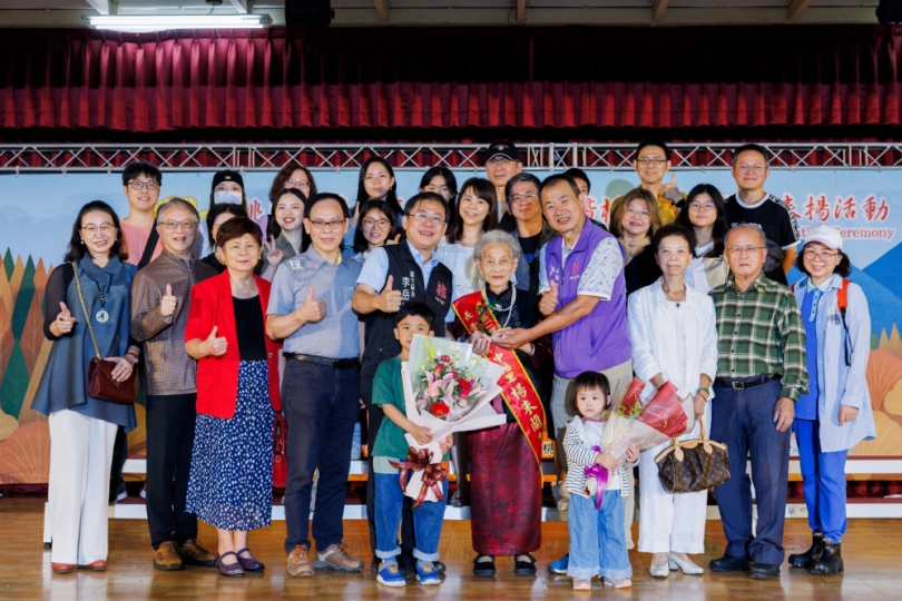 溫馨重陽　蘆竹區表揚長青敬老楷模