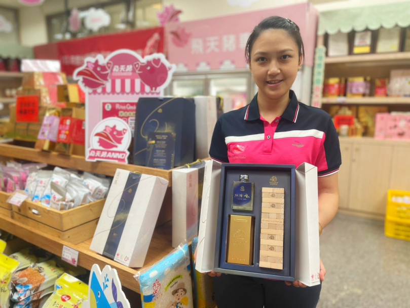 大安農會金磚米、九降風白蘭地榮登金馬62聯名禮盒　臺中在地農產躍上國際舞台，傳遞團聚與幸福味道