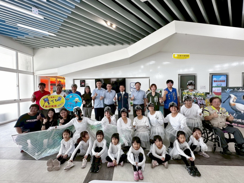 吹糖人剪紙人鋁罐人黑琵水雉3項展覽七股遊客中心16日開展