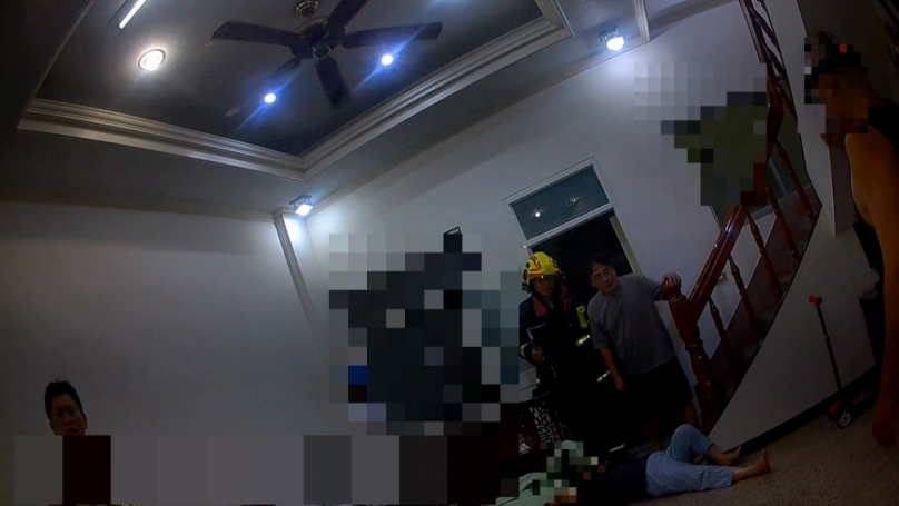 清水老婦下樓跌倒員警及消防獲報前往搶救