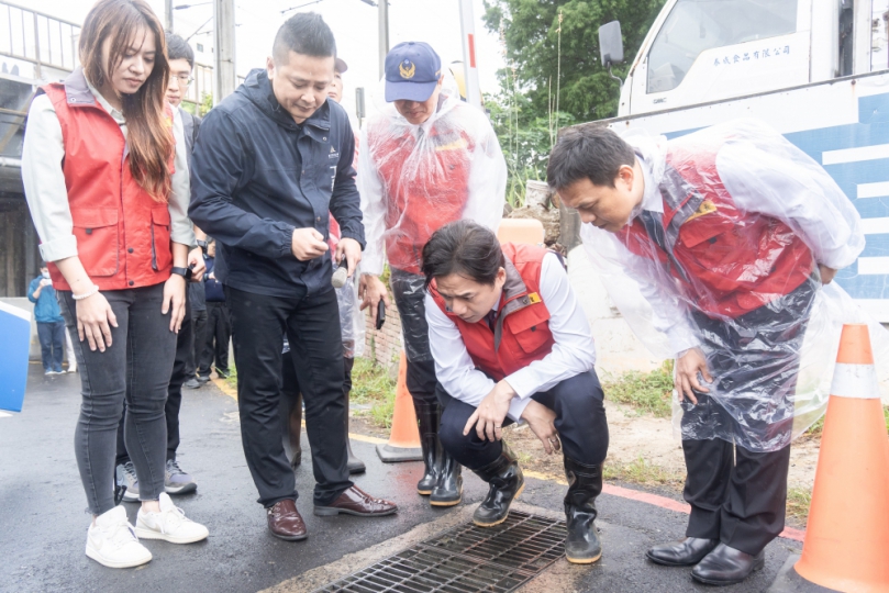 新竹市動起來！邱臣遠視察防颱整備   各局處進駐  24小時待命