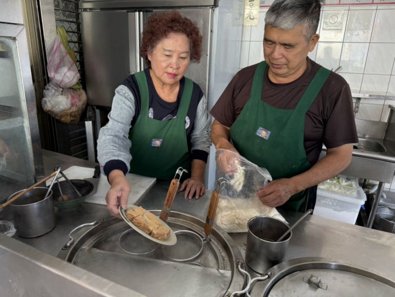 歲月不饒人！大甲區經營蚵仔麵線30年的紀老爺美食店將於12月21日停業