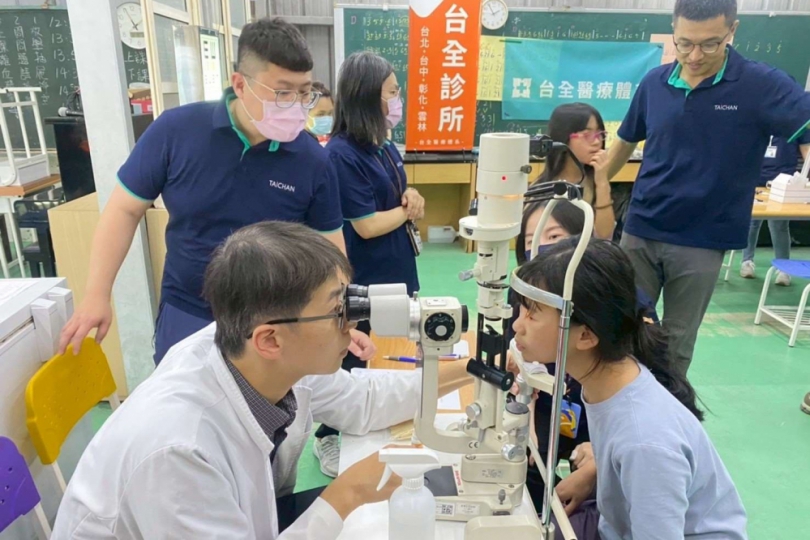 近90名弱勢學童受惠！　免費視力檢查與眼鏡驗配到虎尾